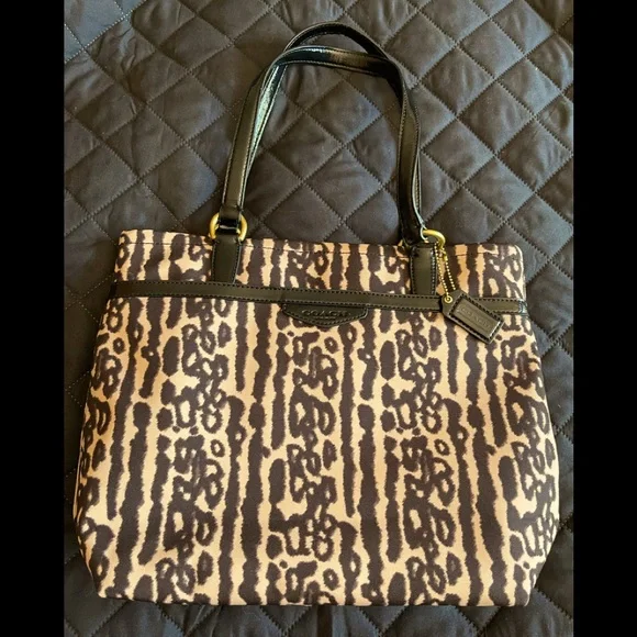 Coach Tan/Brown Animal Print Material Tote with Black Trim - Picture 3 of 10